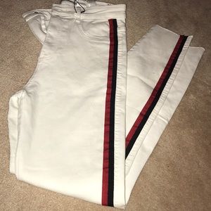 *NWT* Hi-Rise White Jeans